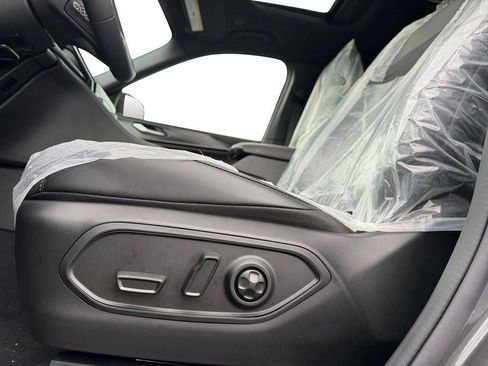 New 2025 Jeep Grand Cherokee Altitude image 23