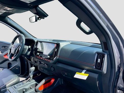 New 2026 Nissan Frontier PRO-4X w/ Pro Premium Package AWD/4WD image 23