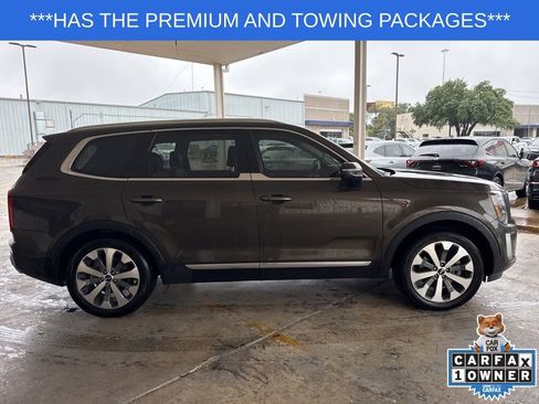 Used 2020 Kia Telluride EX w/ EX Premium Package FWD image 4