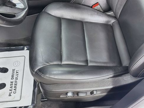 Used 2024 Cadillac XT4 Premium Luxury w/ Active Safety Package AWD/4WD image 19