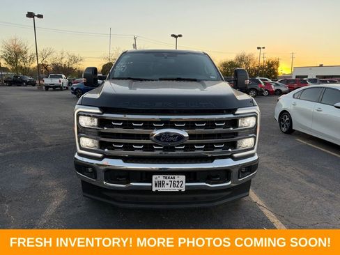 Used 2025 Ford F250 Lariat w/ FX4 Off-Road Package image 2