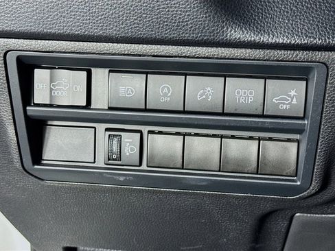 Used 2025 Toyota Tundra SR5 w/ SR5 Convenience Package AWD/4WD image 14