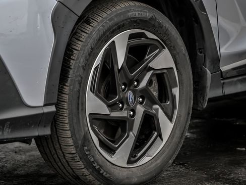 Used 2024 Subaru Crosstrek 2.5i Limited w/ Crosstrek Mirror Package image 4