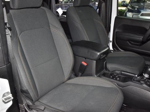 Used 2024 Jeep Wrangler Sport AWD/4WD image 19