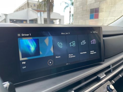 Used 2025 Hyundai Santa Fe SEL image 21