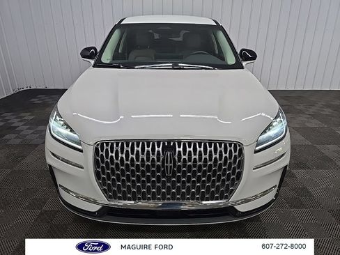 Used 2023 Lincoln Corsair AWD image 11
