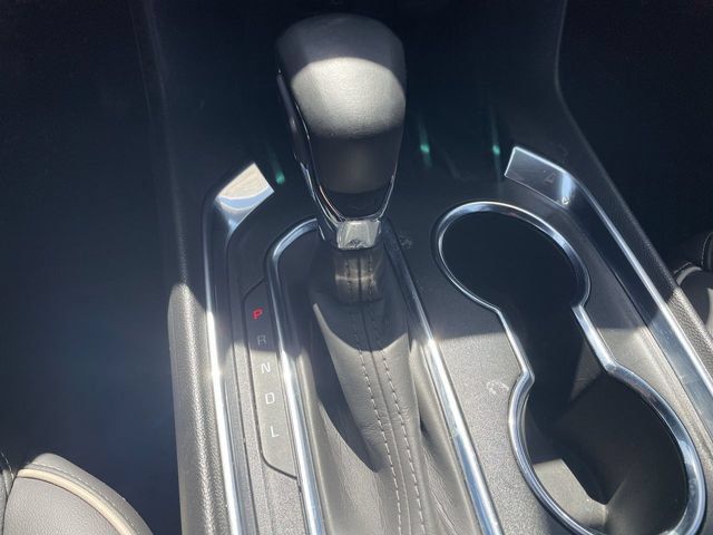 Used 2023 Chevrolet Traverse Premier FWD image 16
