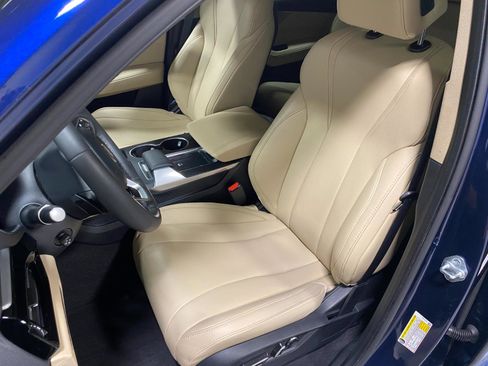 Used 2024 Acura MDX SH-AWD image 11