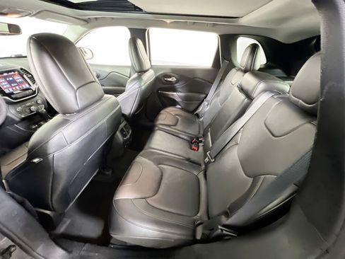 Used 2022 Jeep Cherokee Limited w/ Elite Package image 25