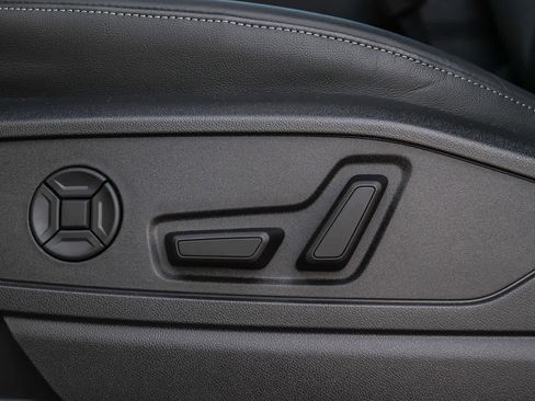 New 2025 Audi Q5 Premium image 24