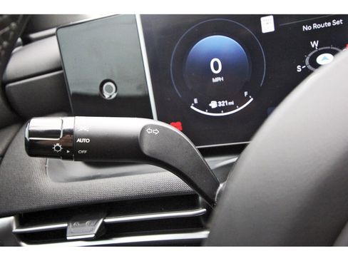 Certified 2025 Hyundai Santa Cruz Limited image 20