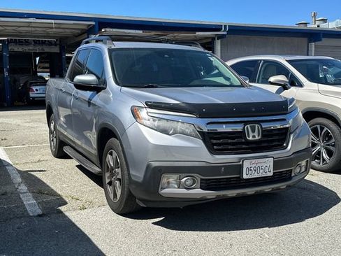Used 2017 Honda Ridgeline RTL-E image 2