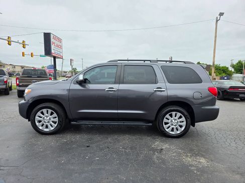 Used 2014 Toyota Sequoia Platinum AWD/4WD image 32