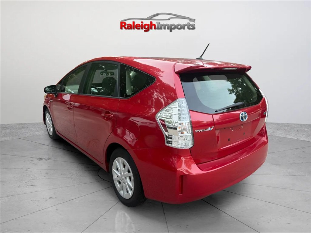 Used 2014 Toyota Prius V Two FWD image 4