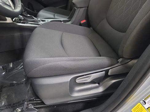 Certified 2025 Toyota Corolla Cross LE image 26