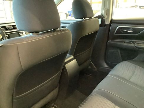 Used 2018 Nissan Altima 2.5 SV image 19