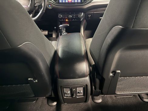 Used 2025 Dodge Durango GT AWD/4WD image 73