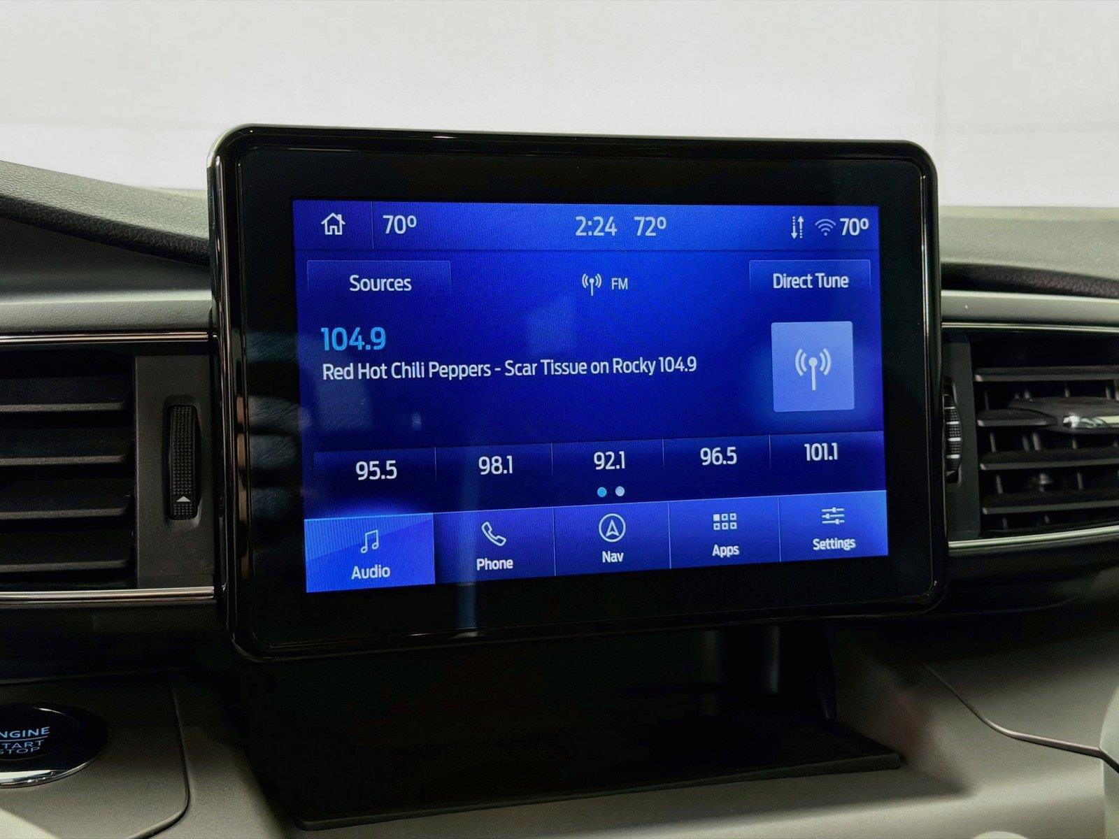 Used 2022 Ford Explorer XLT w/ Equipment Group 202A AWD/4WD image 19