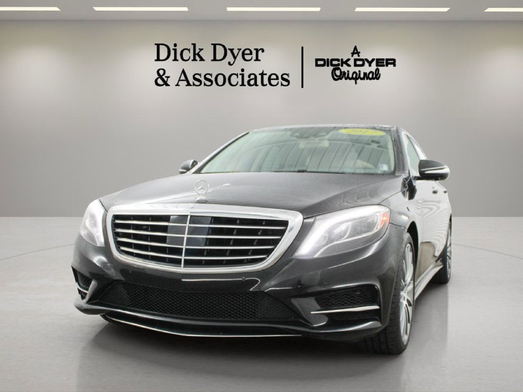 Used 2017 Mercedes-Benz S 550 Sedan image 5