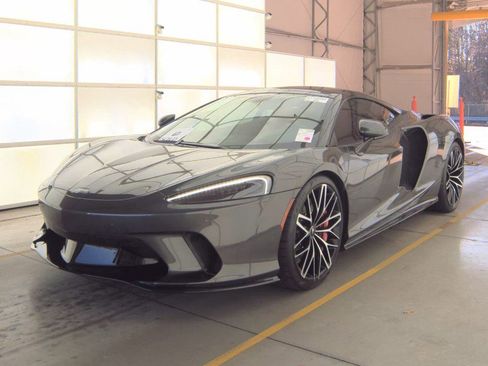 Used 2022 McLaren GT image 4