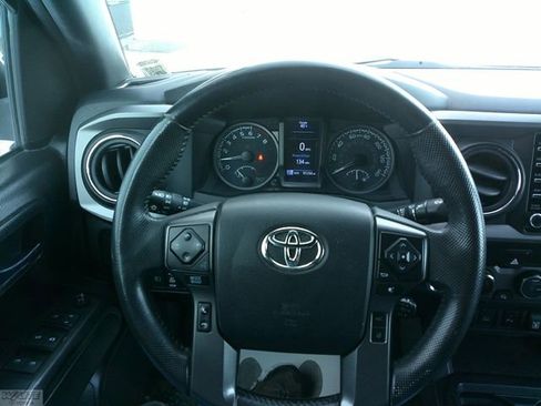 Used 2021 Toyota Tacoma TRD Off-Road w/ Technology Package image 13