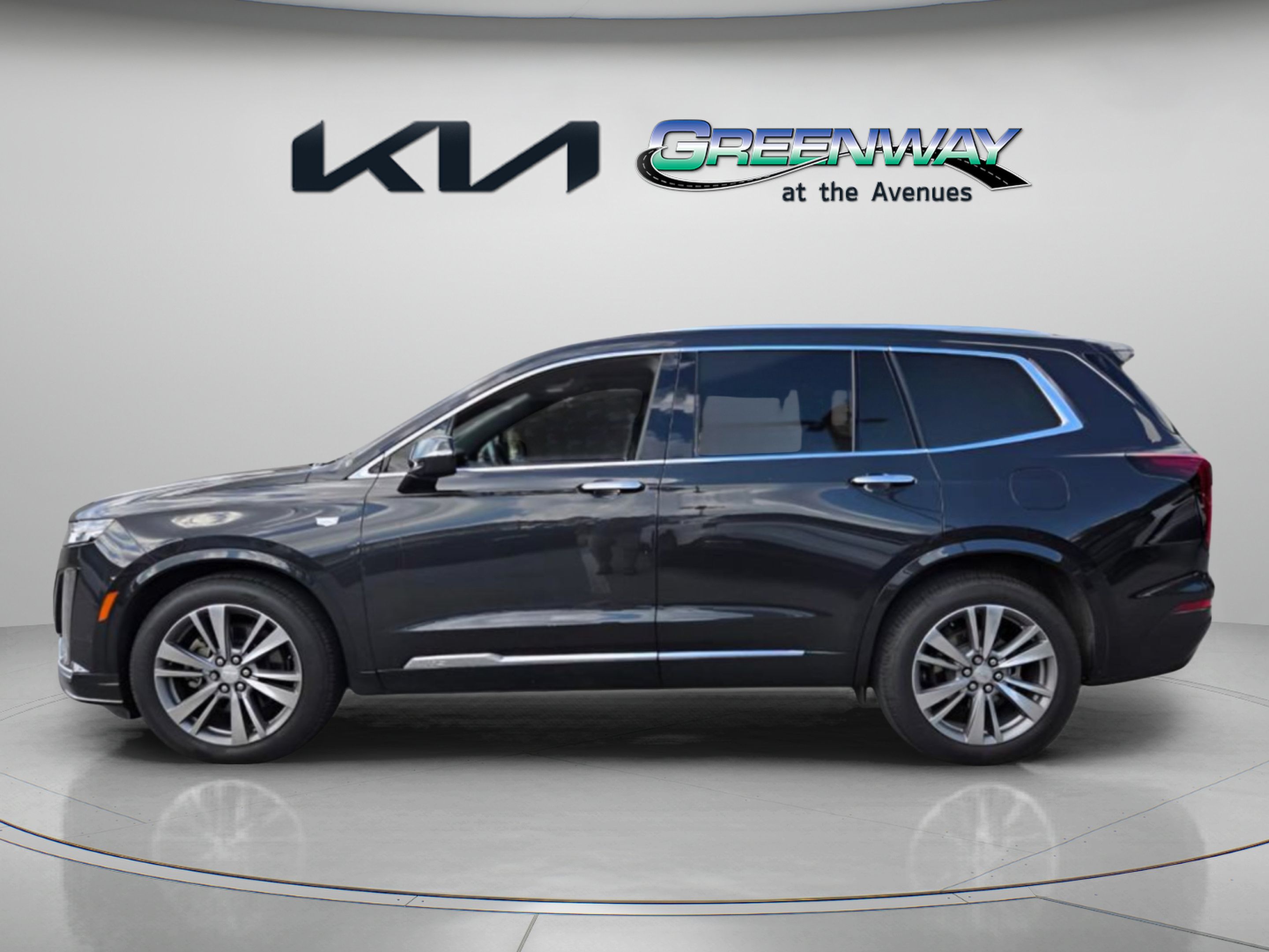 Used 2020 Cadillac XT6 Premium Luxury FWD image 4