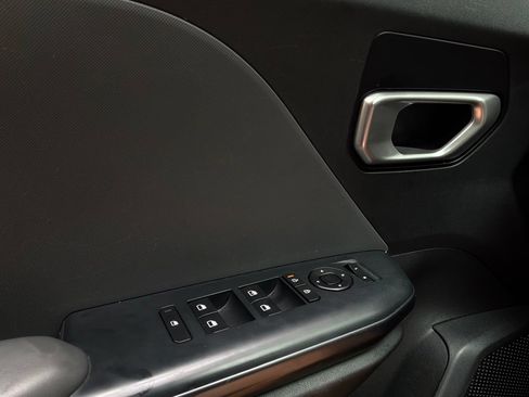 Used 2025 Kia K4 FWD image 20