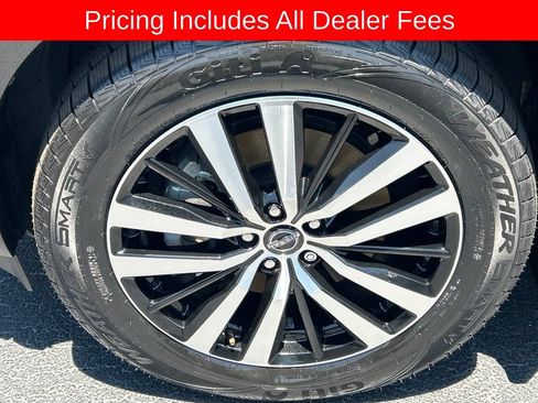 Used 2025 Nissan Pathfinder Platinum w/ Cargo Package AWD/4WD image 26