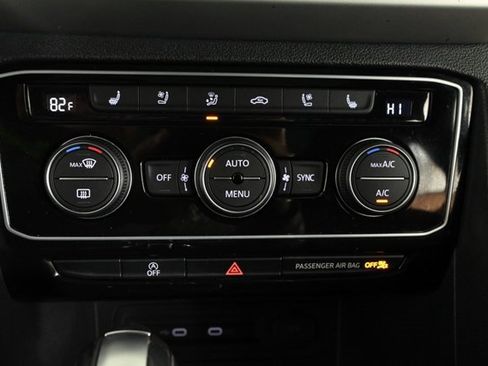 Certified 2022 Volkswagen Atlas Cross Sport SEL Premium R-Line image 29