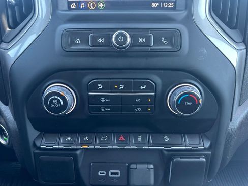 Used 2022 Chevrolet Silverado 1500 Custom Trail Boss AWD/4WD image 4