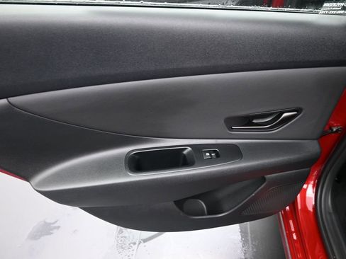 Certified 2025 Hyundai Elantra Sport image 24