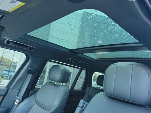 Certified 2025 Land Rover Range Rover Long Wheelbase SE AWD/4WD image 29