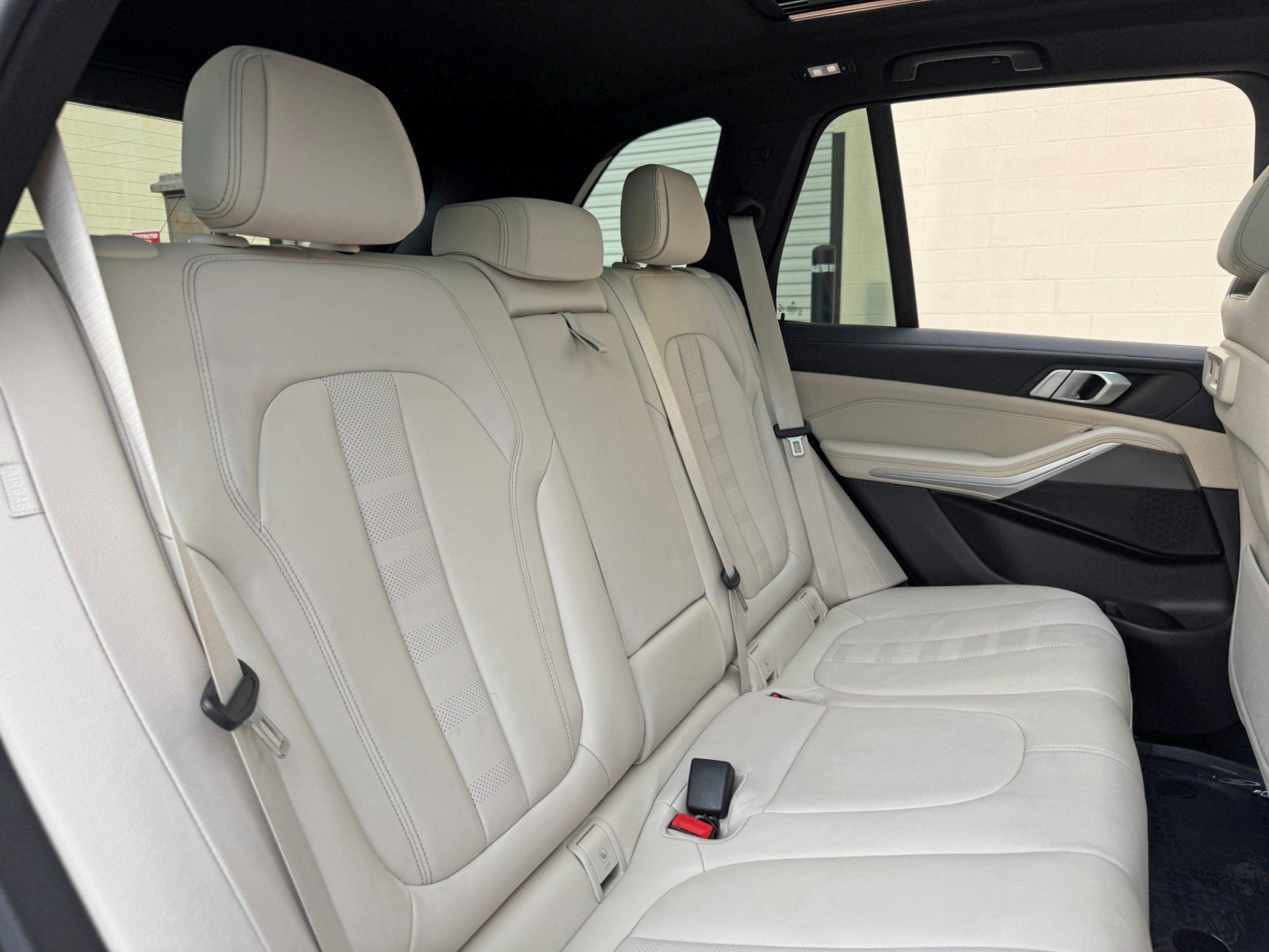 Used 2021 BMW X5 sDrive40i w/ M Sport Package RWD image 41