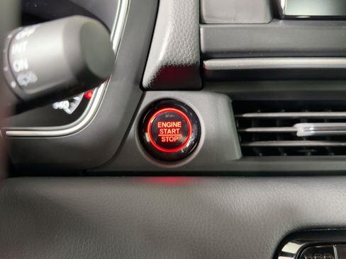 New 2025 Honda Pilot EX-L image 25