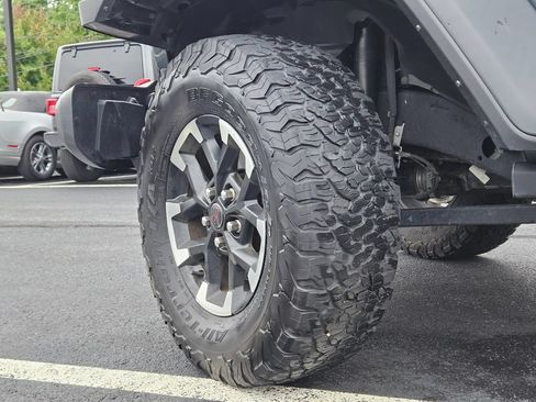 Used 2025 Jeep Wrangler Unlimited Rubicon AWD/4WD image 31