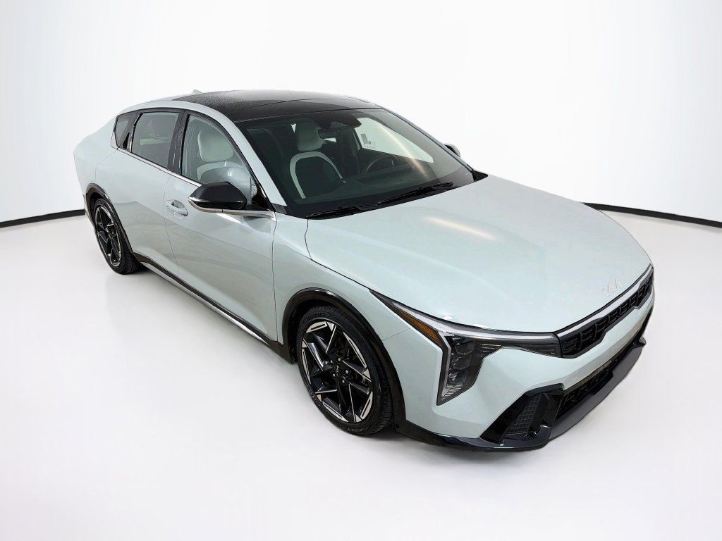 Used 2025 Kia K4 GT-Line w/ GT-Line Premium Package FWD image 3