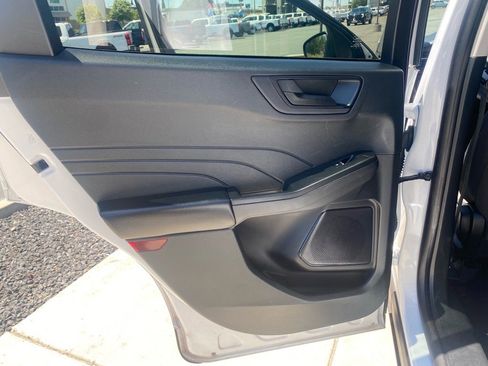 Used 2022 Ford Escape SE image 18