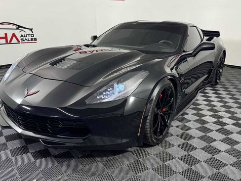 Used 2018 Chevrolet Corvette Grand Sport w/ Carbon Flash Badge Package RWD image 2