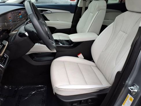 Used 2024 Buick Envision Avenir AWD/4WD image 6