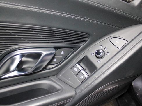 Used 2017 Audi R8 V10 w/ Carbon Exterior Package image 38