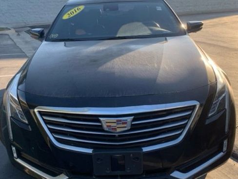 Used 2016 Cadillac CT6 Luxury image 2