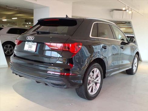 Certified 2025 Audi Q3 2.0T Premium w/ Convenience Package image 4