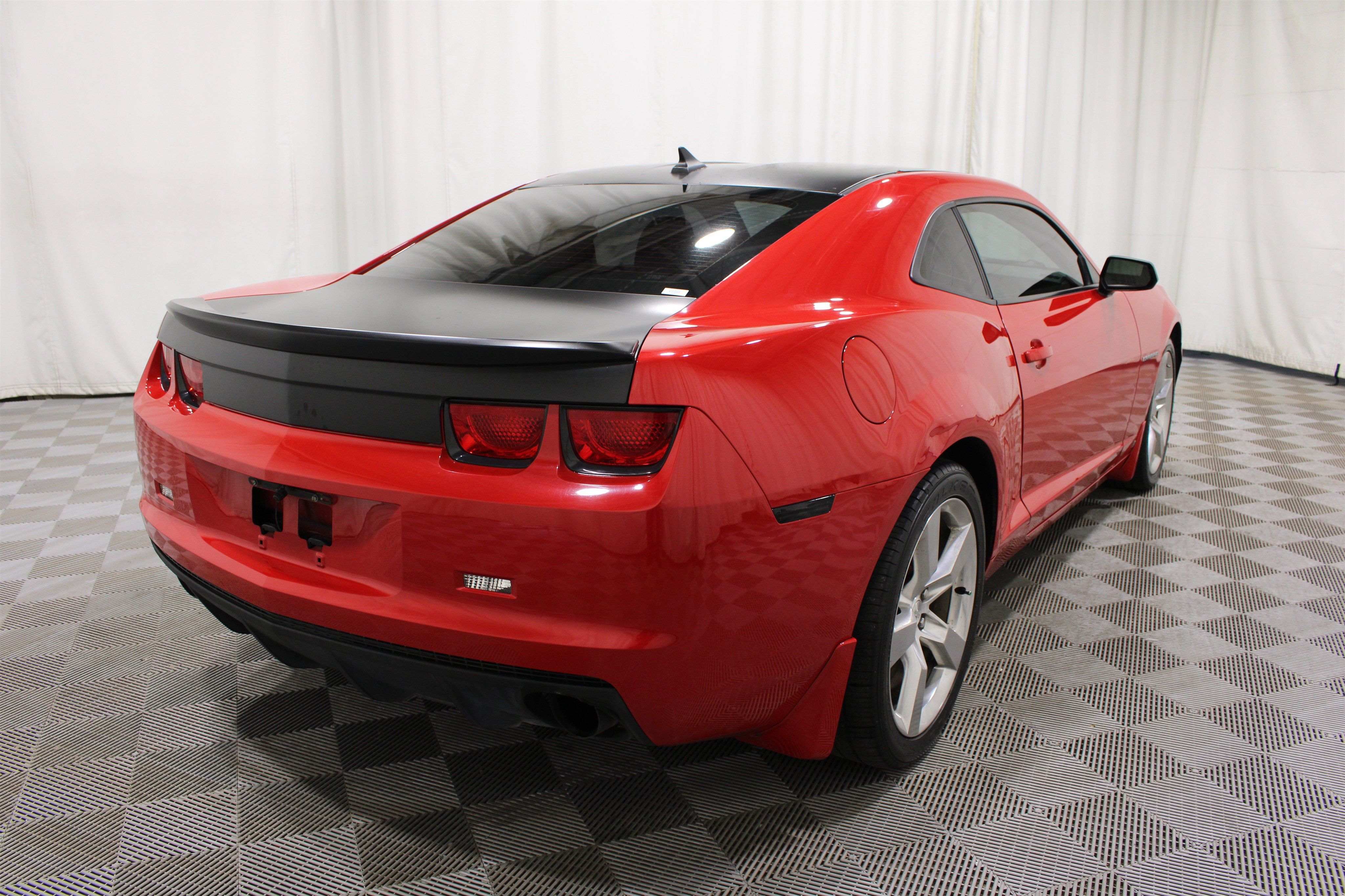 Used 2010 Chevrolet Camaro SS RWD image 30