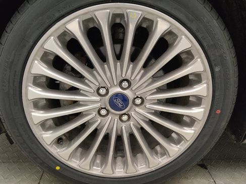Used 2017 Ford Fusion SE w/ Fusion SE Technology Package FWD image 31