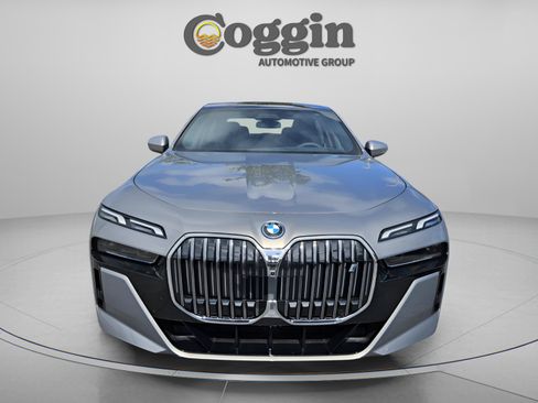 New 2025 BMW i7 xDrive60 image 8