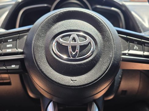 Used 2019 Toyota Yaris XLE FWD image 29