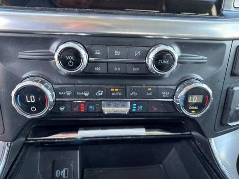 Used 2021 Ford F150 Lariat w/ Equipment Group 502A High image 23