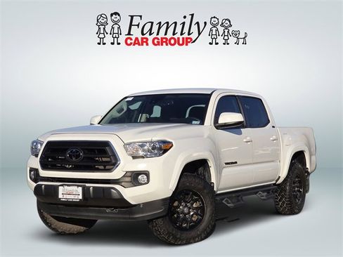 Used 2022 Toyota Tacoma SR5 image 1