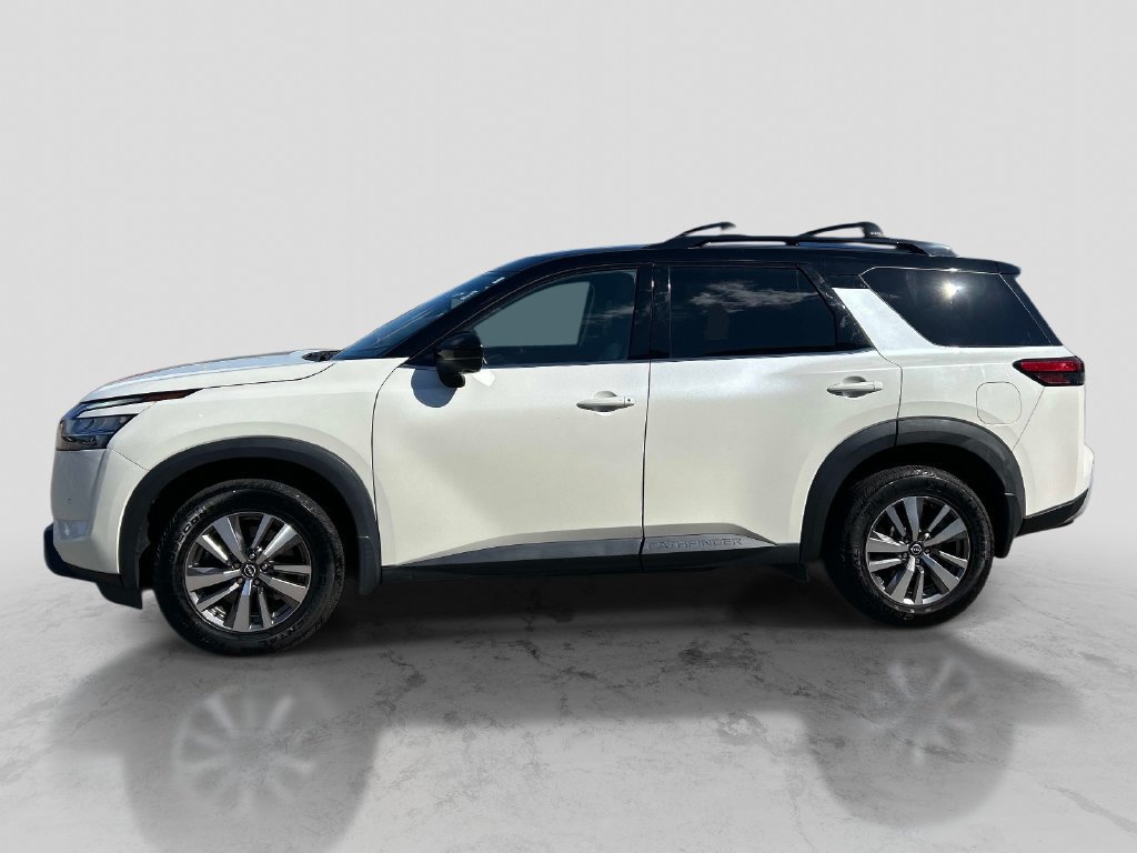 Used 2022 Nissan Pathfinder SL AWD/4WD image 2