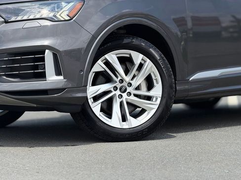 Used 2023 Audi Q7 2.0T Premium Plus w/ Premium Plus Package AWD/4WD image 2